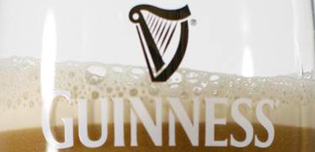 Does bubble cascade form only in a glass of Guinness beer?