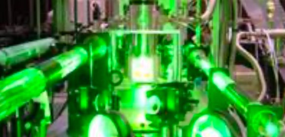 高強度のレーザー光による世界最大の電場発生を実証